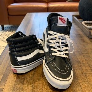 Van’s leather high top skateboard shoe